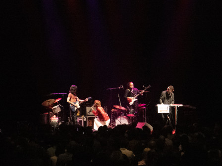 Les kiwis francophies de Vera Ellen en première partie d'Aldous Harding à la salle Pleyel