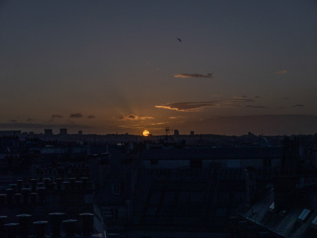 Le soleil au moment du passage d'horizon, ce matin, version filtre et jouons à créer une lumière de dingue.