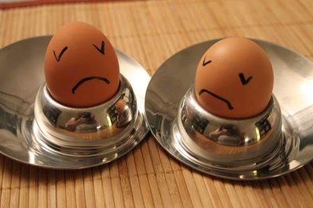 Par quel côté les oeufs ?